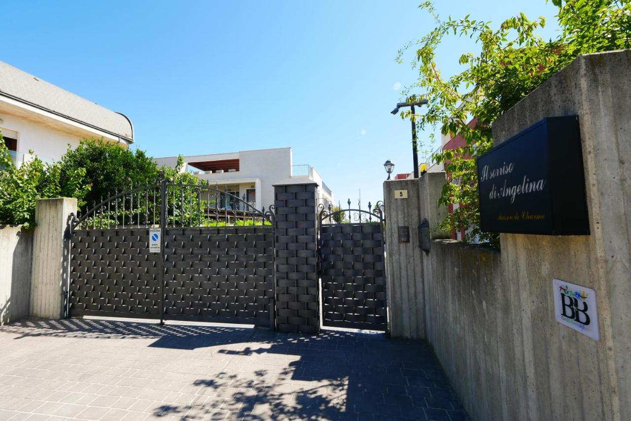 Il Sorriso Di Angelina Bed and Breakfast Πεσκάρα Εξωτερικό φωτογραφία