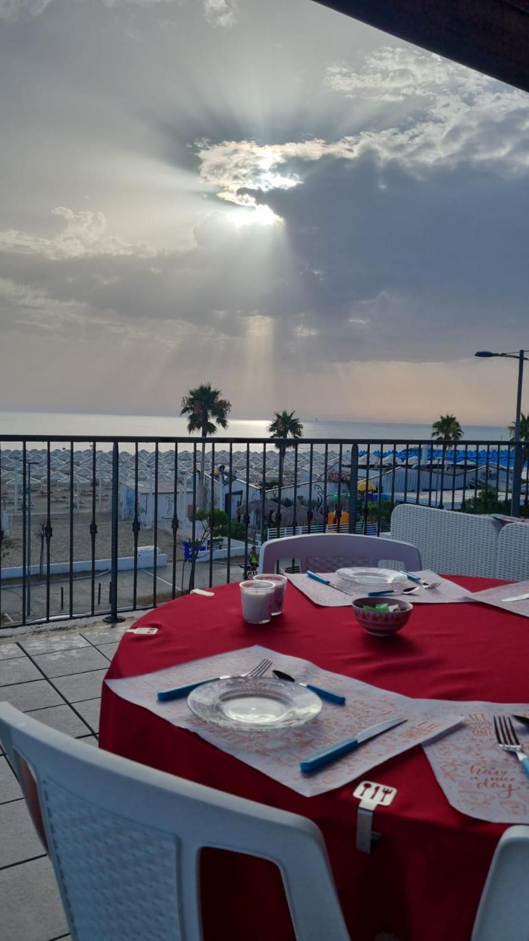 Il Sorriso Di Angelina Bed and Breakfast Πεσκάρα Εξωτερικό φωτογραφία