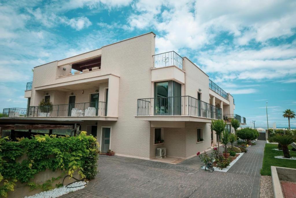 Il Sorriso Di Angelina Bed and Breakfast Πεσκάρα Εξωτερικό φωτογραφία